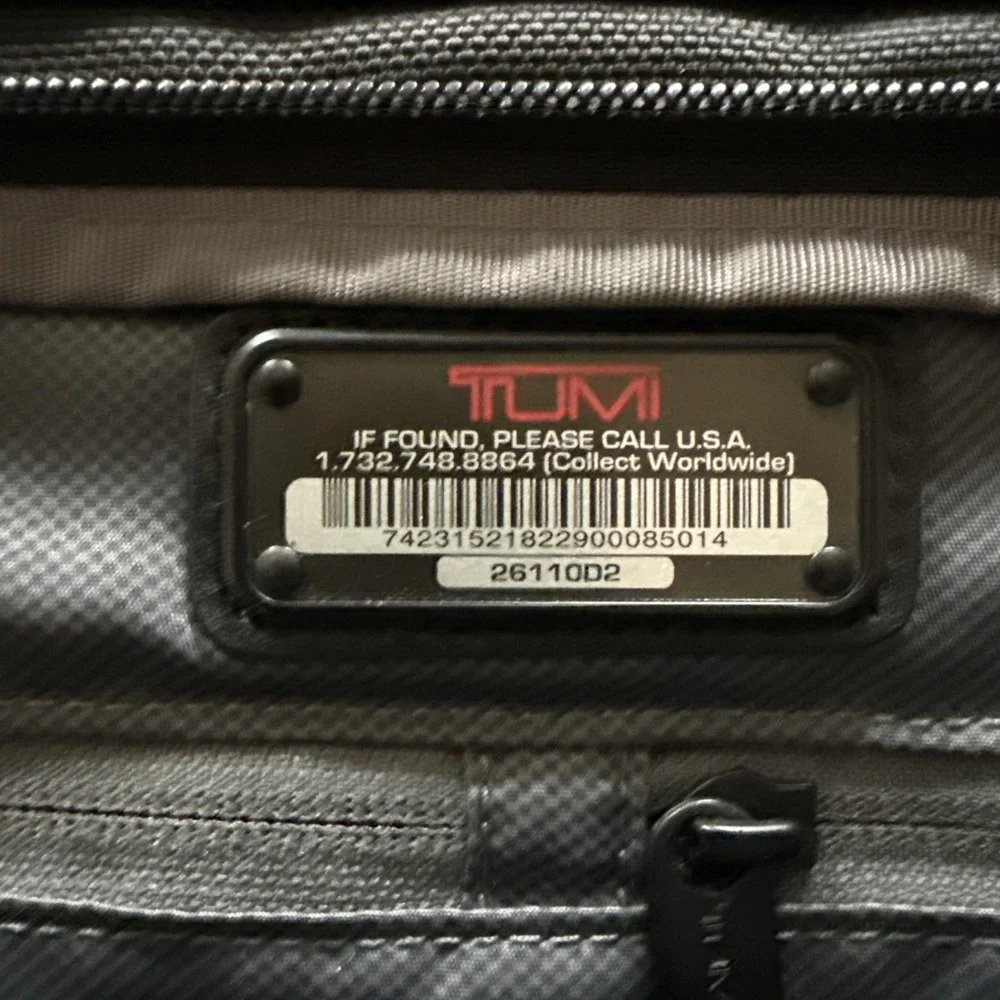 Tumi‎ Alpha 2 Slim Deluxe Portfolio Briefcase Laptop Bag Nylon 26110D2 No Strap